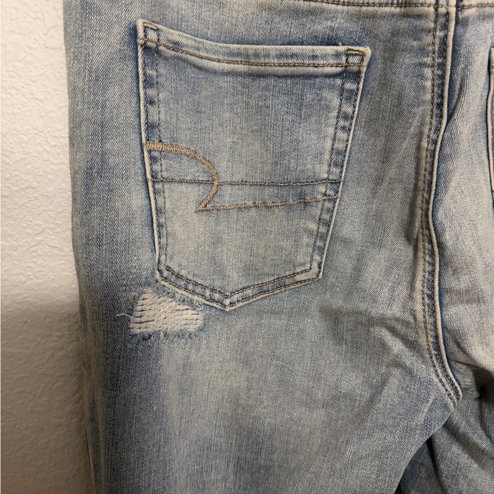 American eagle Distressed Light Blue Jeans - Picture 8 of 9